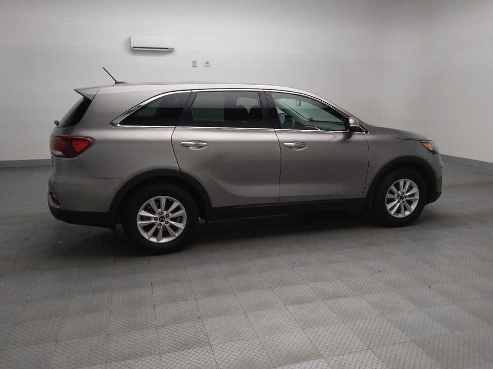 2019 Kia Sorento in El Paso, TX 79907 - 18135154 10