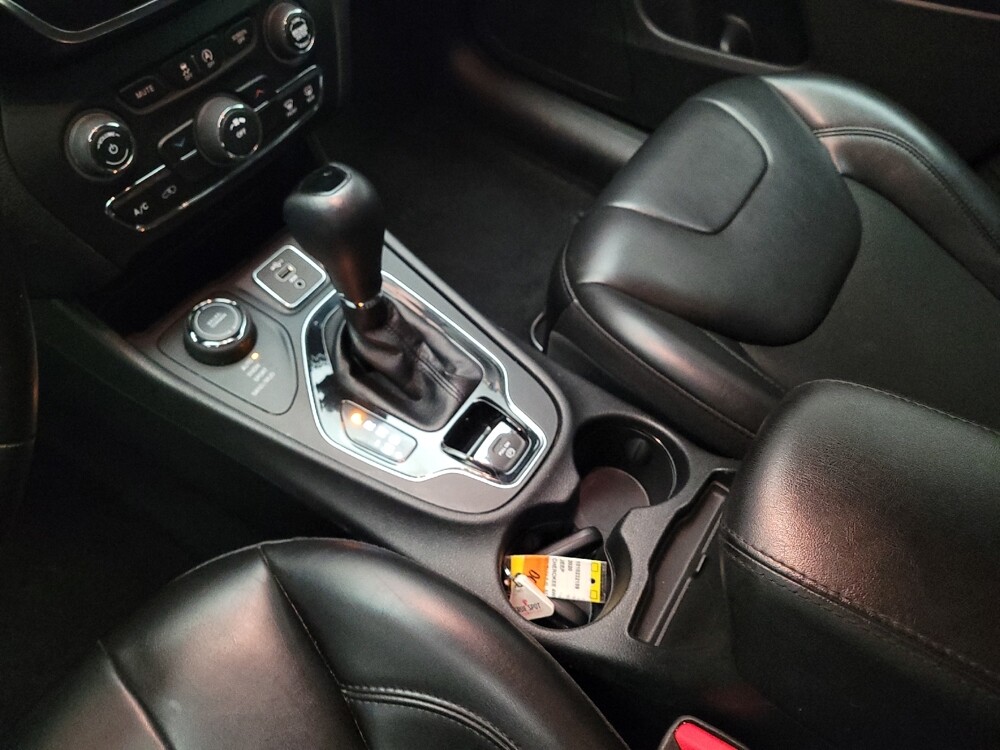 2020 Jeep Cherokee in Montclair, CA 91763 - 18135155 26