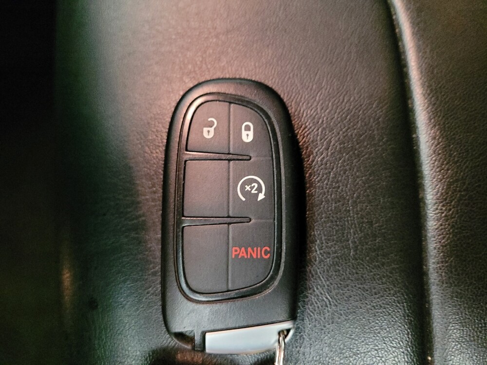 2020 Jeep Cherokee in Montclair, CA 91763 - 18135155 32