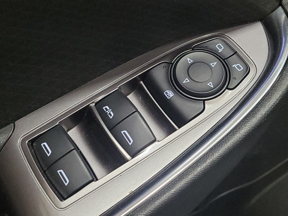 2018 Chevrolet Malibu in Woodbridge, VA 22191 - 18135172 27