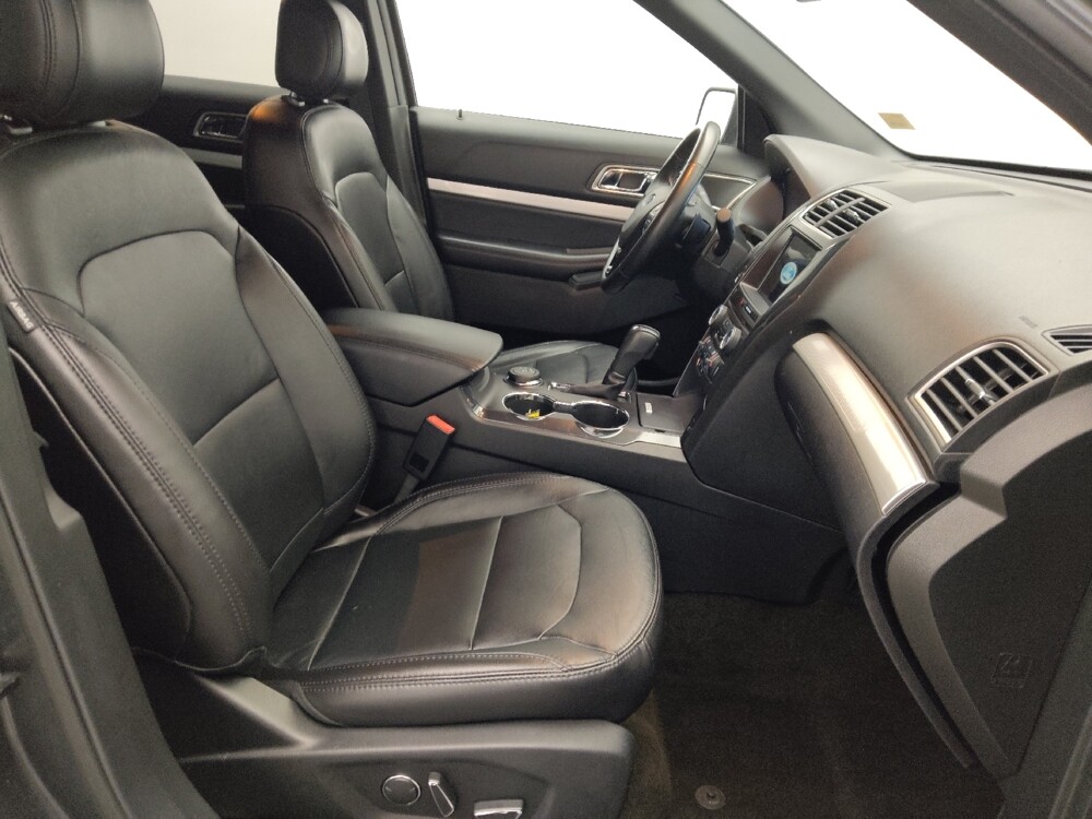 2017 Ford Explorer in Hialeah, FL 33014 - 18135175 21