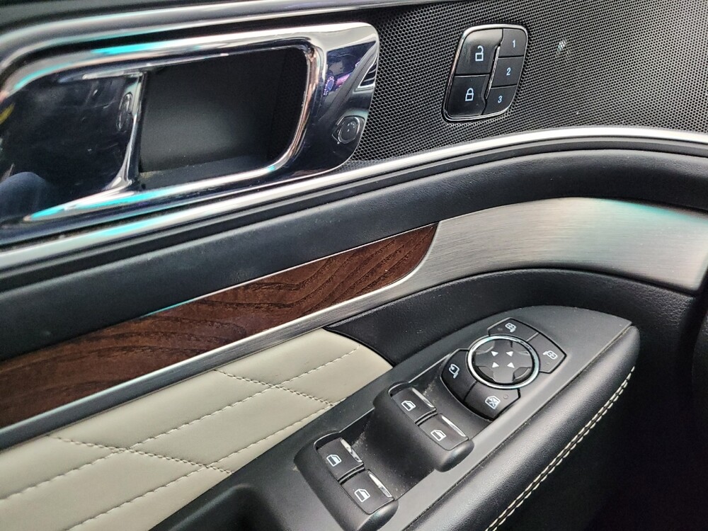 2017 Ford Explorer in Taylor, MI 48180 - 18135185 27