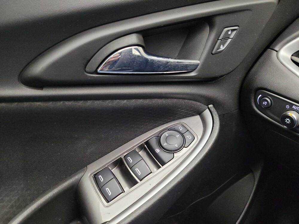 2023 Chevrolet Malibu in Eastpointe, MI 48021 - 18135189 27