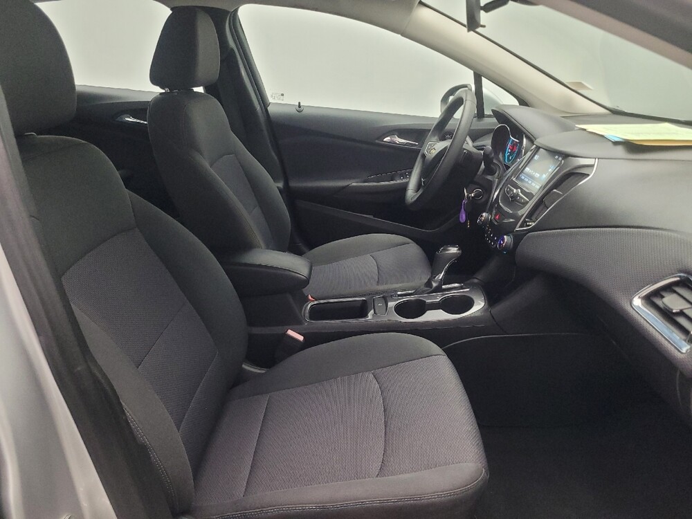 2018 Chevrolet Cruze in Marietta, GA 30062 - 18135198 21