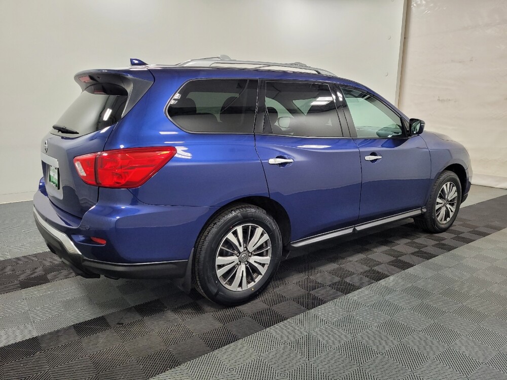 2020 Nissan Pathfinder in Plymouth Meeting, PA 19462 - 18135201 10