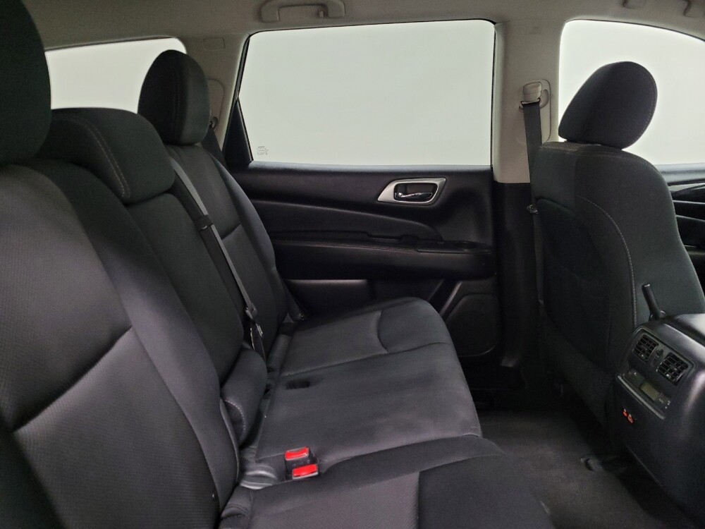 2020 Nissan Pathfinder in Plymouth Meeting, PA 19462 - 18135201 19