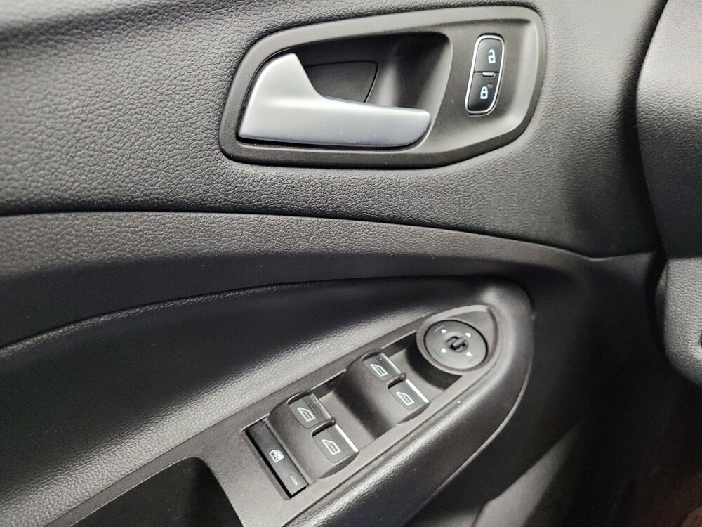 2019 Ford Escape in Grand Rapids, MI 49508 - 18135216 27