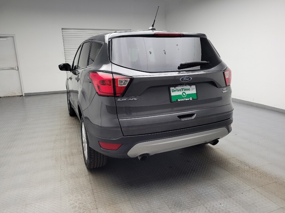 2019 Ford Escape in Grand Rapids, MI 49508 - 18135216 6