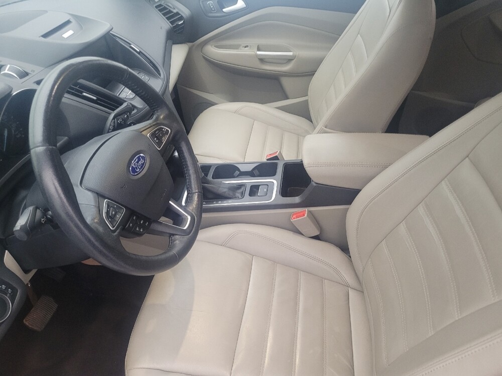 2017 Ford Escape in Metairie, LA 70006 - 18135222 17