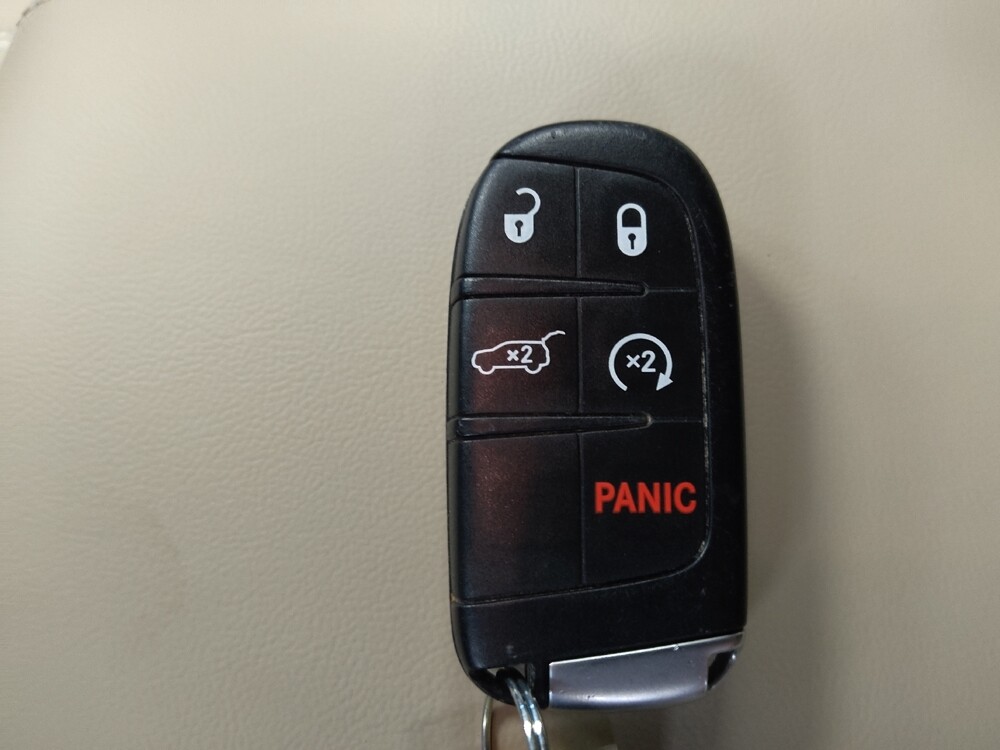 2020 Jeep Grand Cherokee in Metairie, LA 70006 - 18135225 32