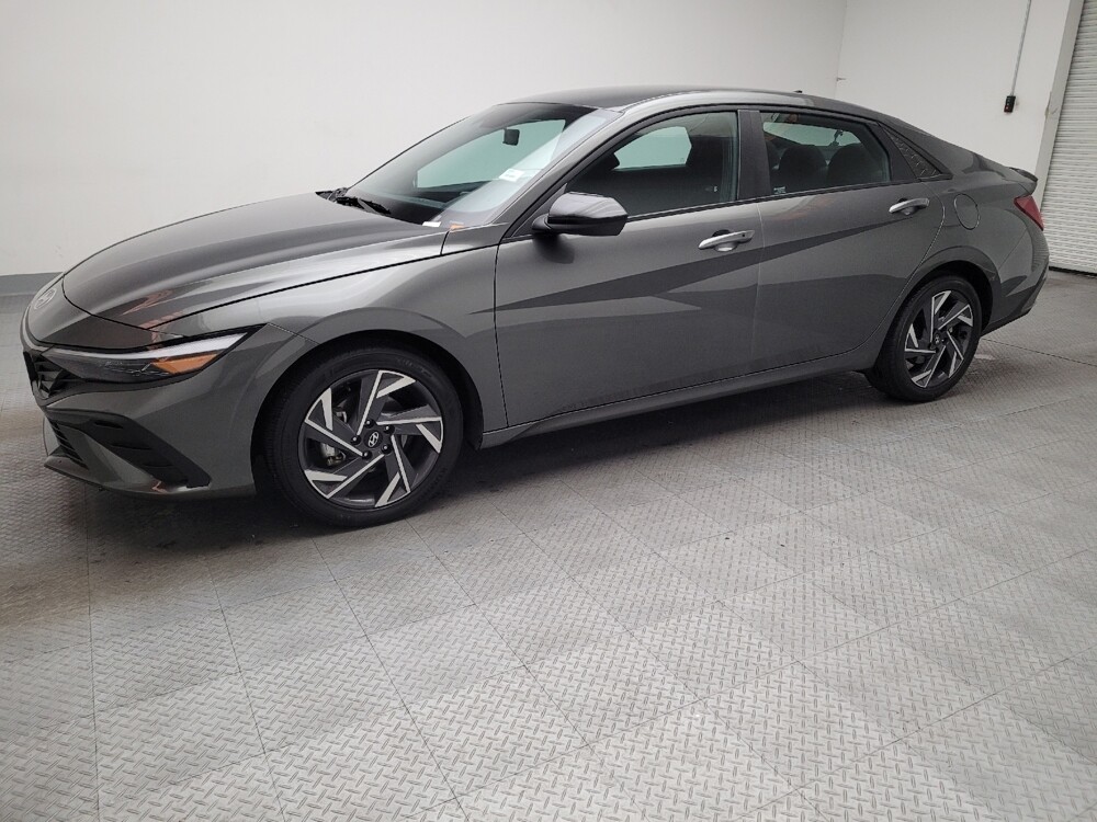 2025 Hyundai Elantra in Downey, CA 90241 - 18135229 2