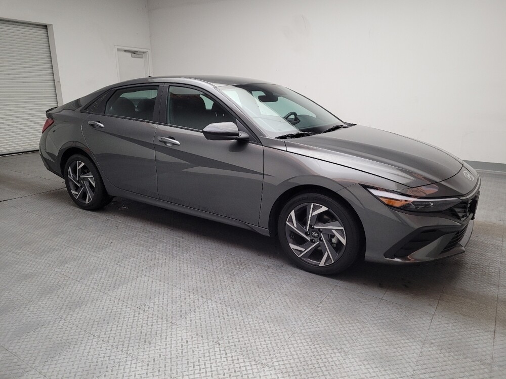 2025 Hyundai Elantra in Downey, CA 90241 - 18135229 11