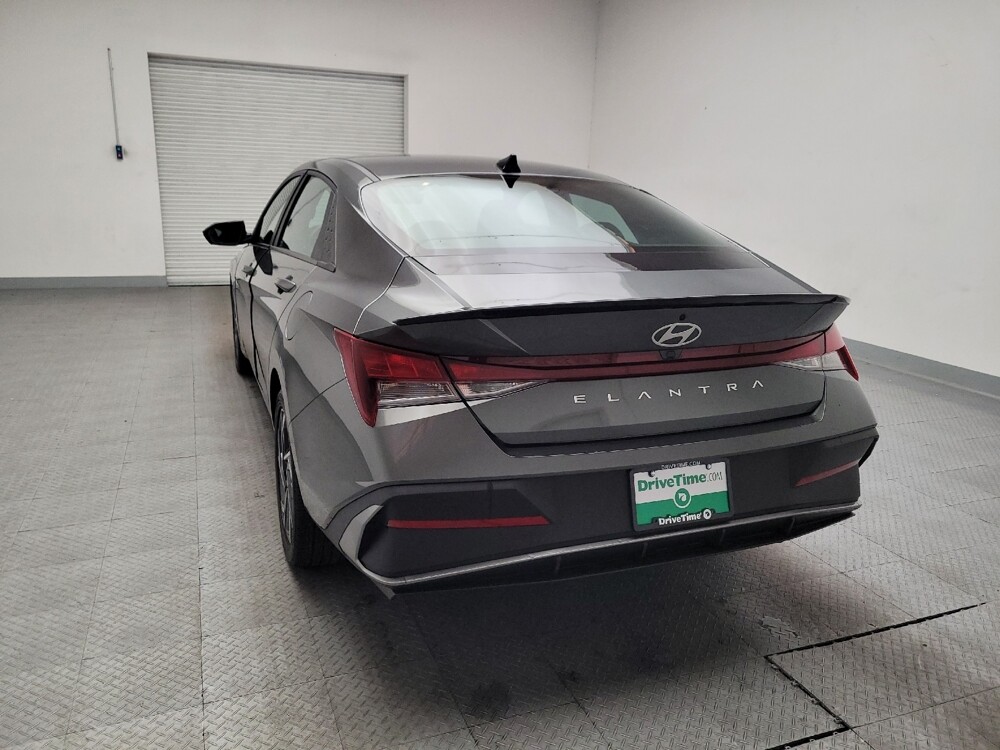 2025 Hyundai Elantra in Downey, CA 90241 - 18135229 6