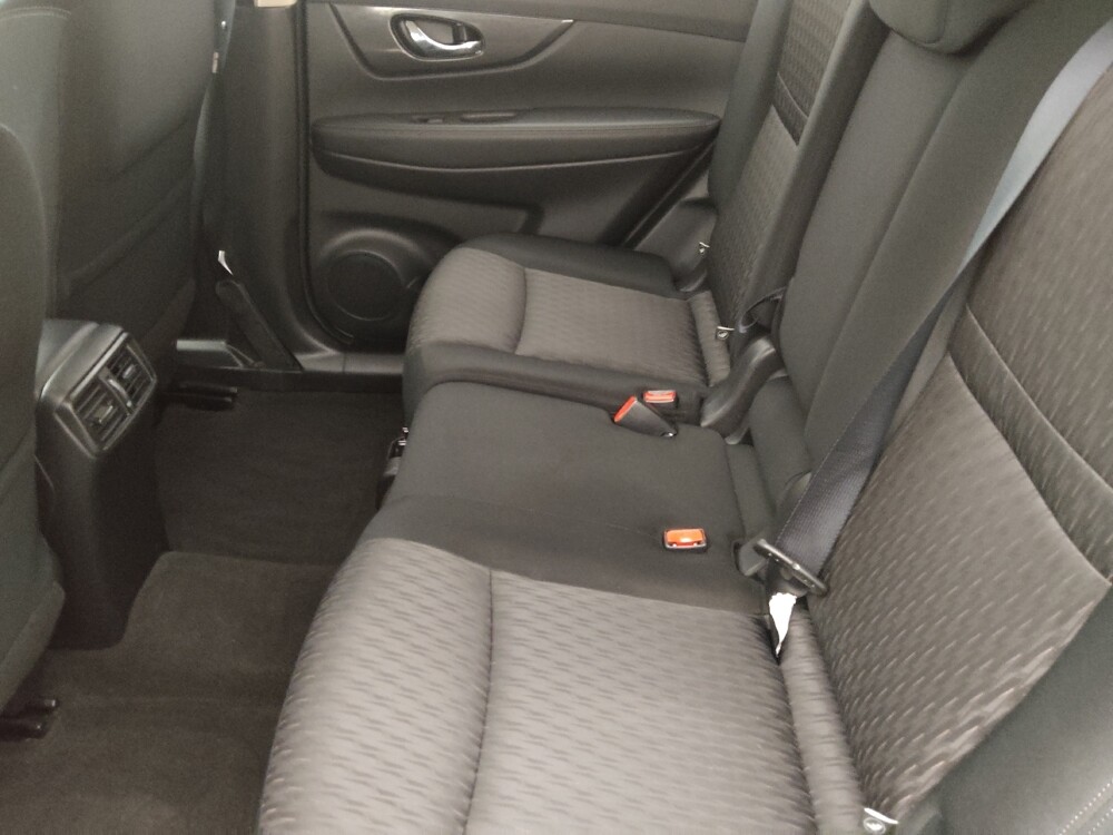 2017 Nissan Rogue in Lakeland, FL 33815 - 18135234 18