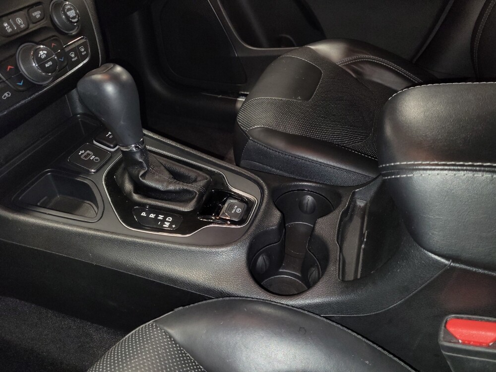 2019 Jeep Cherokee in Salem, VA 24153 - 18135235 26