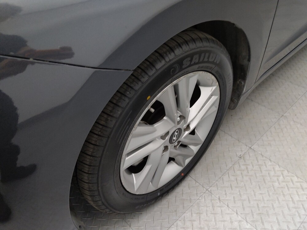 2020 Hyundai Elantra in Topeka, KS 66611 - 18135237 31