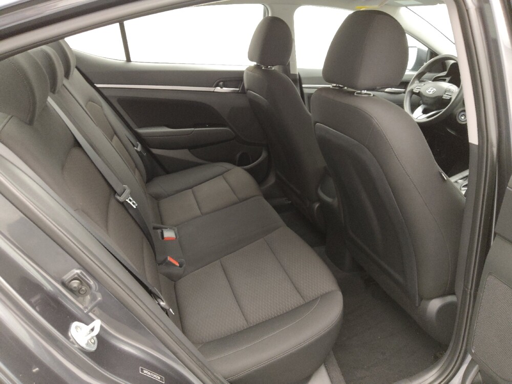 2020 Hyundai Elantra in Topeka, KS 66611 - 18135237 19