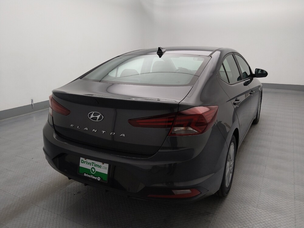 2020 Hyundai Elantra in Topeka, KS 66611 - 18135237 7