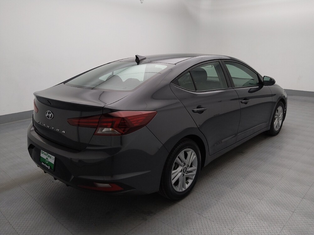 2020 Hyundai Elantra in Topeka, KS 66611 - 18135237 9