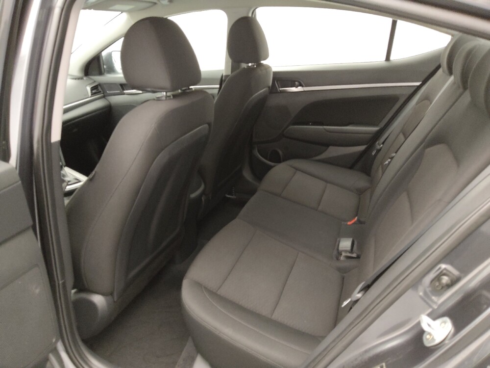 2020 Hyundai Elantra in Topeka, KS 66611 - 18135237 18