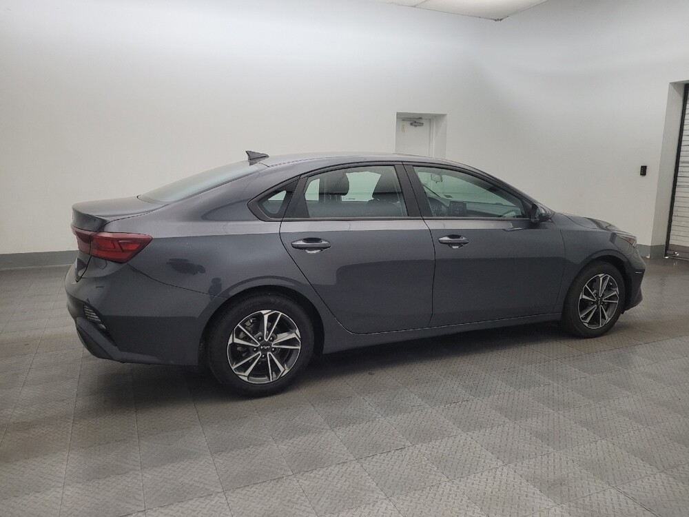 2023 Kia Forte in Glendale, AZ 85301 - 18135242 10