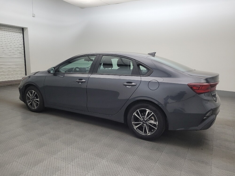 2023 Kia Forte in Glendale, AZ 85301 - 18135242 3