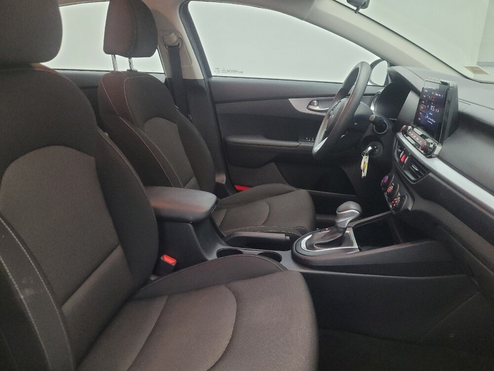 2023 Kia Forte in Glendale, AZ 85301 - 18135242 21