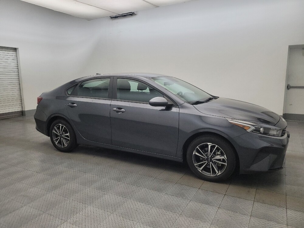 2023 Kia Forte in Glendale, AZ 85301 - 18135242 11