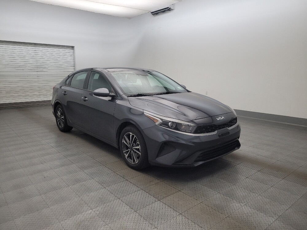 2023 Kia Forte in Glendale, AZ 85301 - 18135242 13