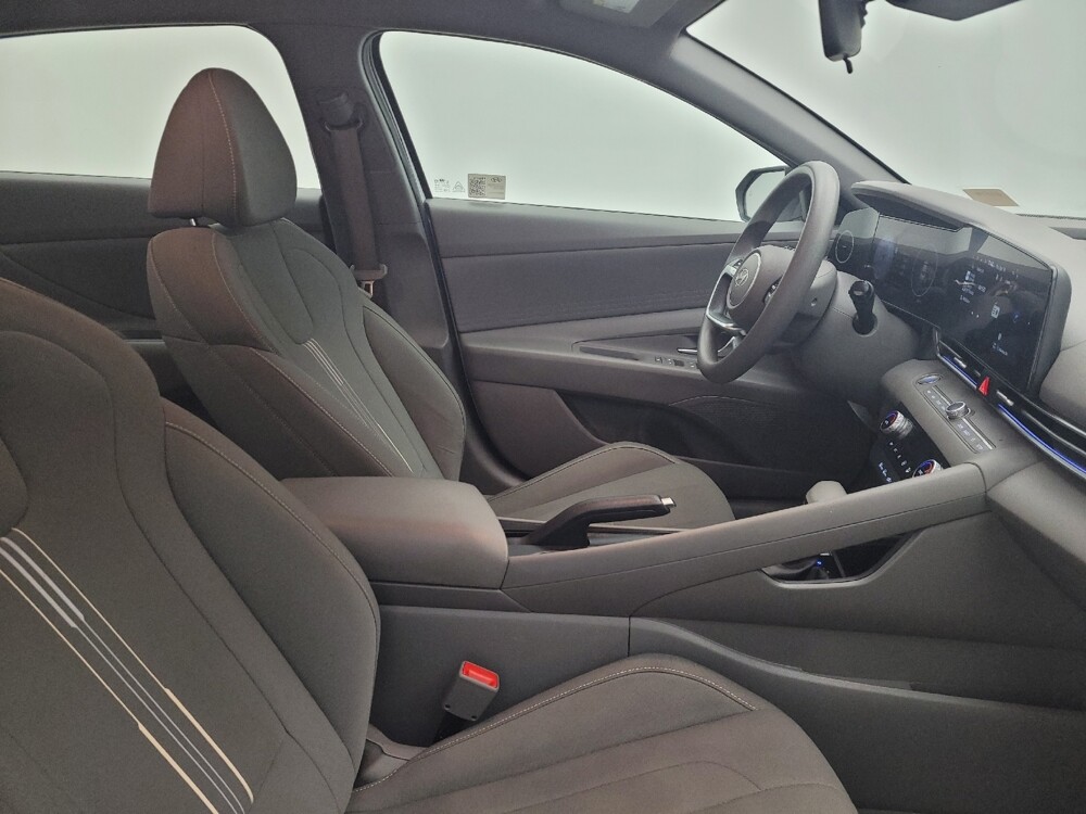 2024 Hyundai Elantra in Cincinnati, OH 45255 - 18135246 21