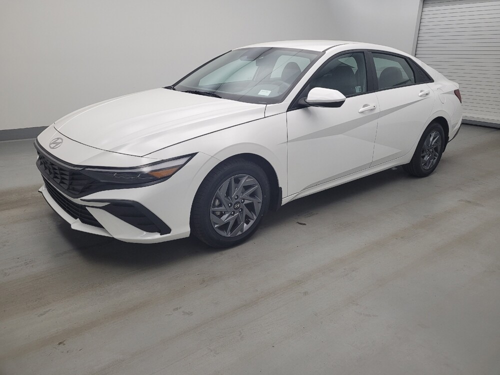 2024 Hyundai Elantra in Cincinnati, OH 45255 - 18135246 2