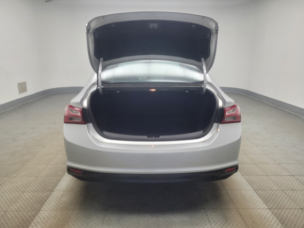 2022 Chevrolet Malibu in Indianapolis, IN 46219 - 18135249 29