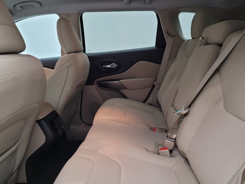 2020 Jeep Cherokee in Toledo, OH 43617 - 18135261 18