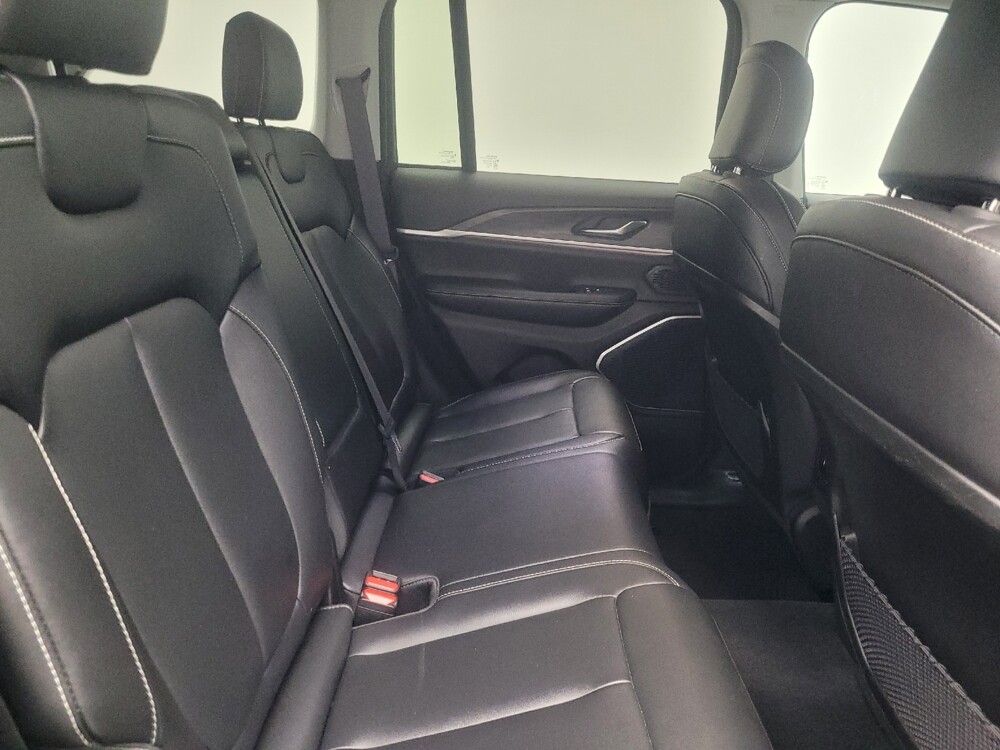 2023 Jeep Grand Cherokee in Indianapolis, IN 46222 - 18135264 19