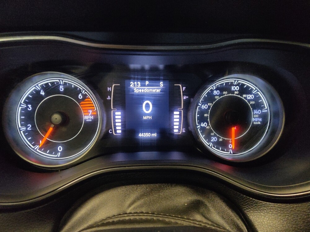 2019 Jeep Cherokee in Glendale, AZ 85301 - 18135283 23