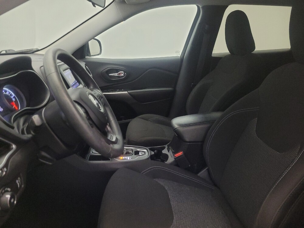 2019 Jeep Cherokee in Glendale, AZ 85301 - 18135283 17