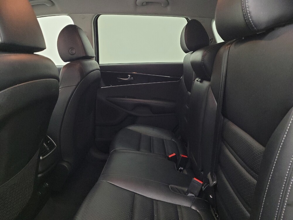 2019 Kia Sorento in Toledo, OH 43617 - 18135291 18