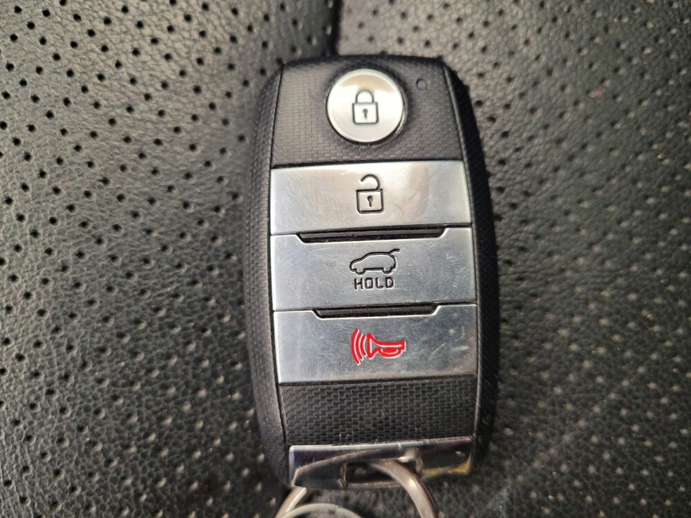 2019 Kia Sorento in Toledo, OH 43617 - 18135291 32