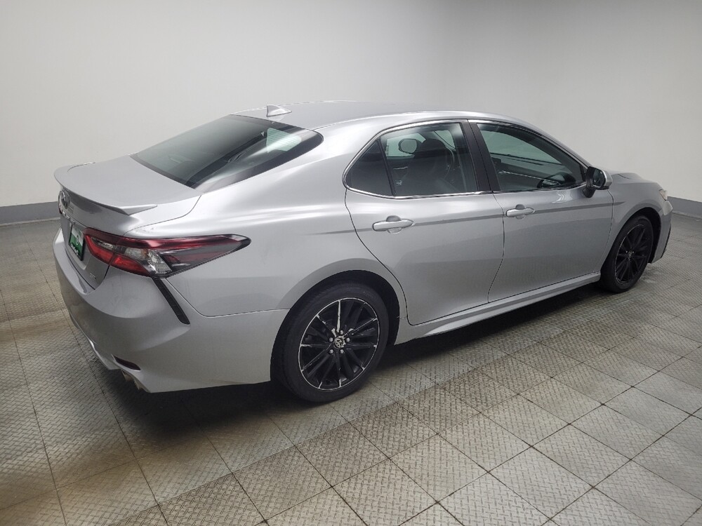 2021 Toyota Camry in Mishawaka, IN 46545 - 18135294 10