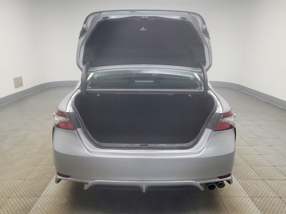 2021 Toyota Camry in Mishawaka, IN 46545 - 18135294 29