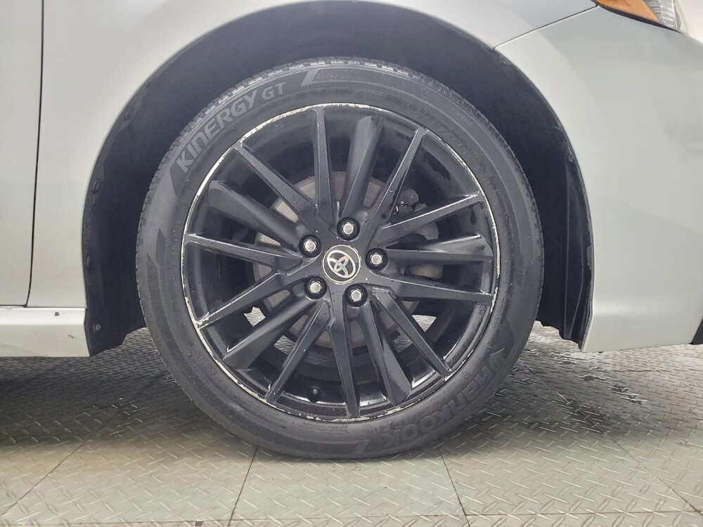 2021 Toyota Camry in Mishawaka, IN 46545 - 18135294 31