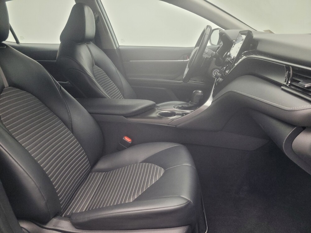 2021 Toyota Camry in Mishawaka, IN 46545 - 18135294 21