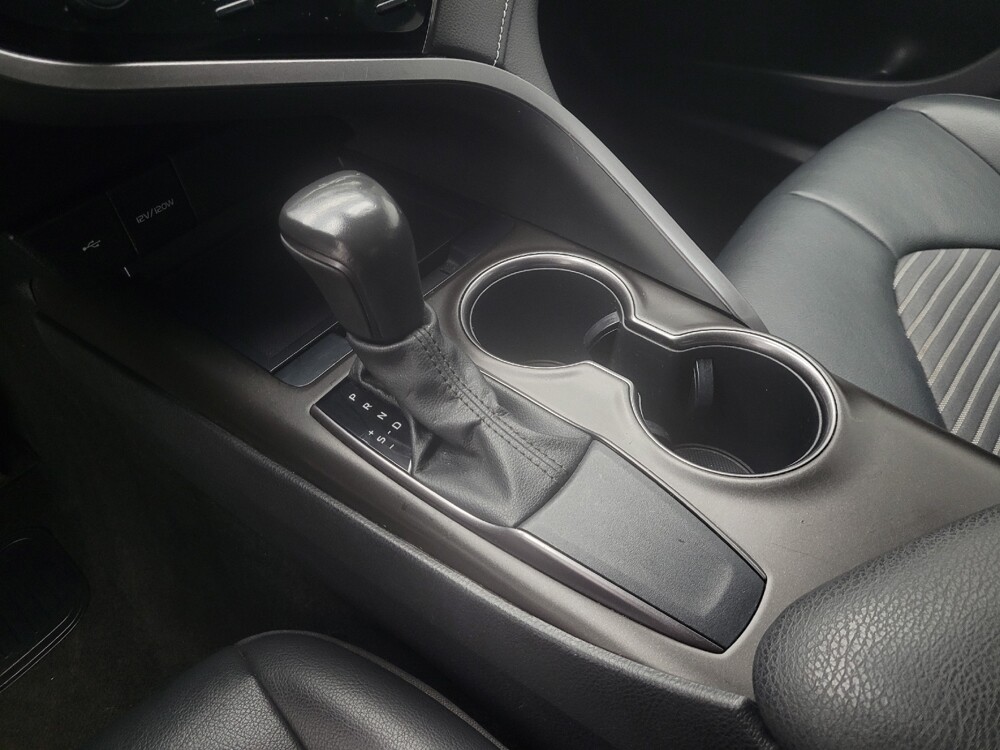 2021 Toyota Camry in Mishawaka, IN 46545 - 18135294 26