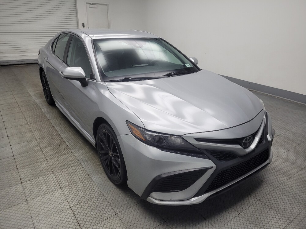 2021 Toyota Camry in Mishawaka, IN 46545 - 18135294 13