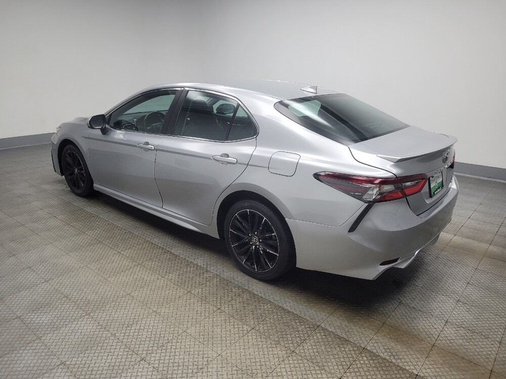 2021 Toyota Camry in Mishawaka, IN 46545 - 18135294 3