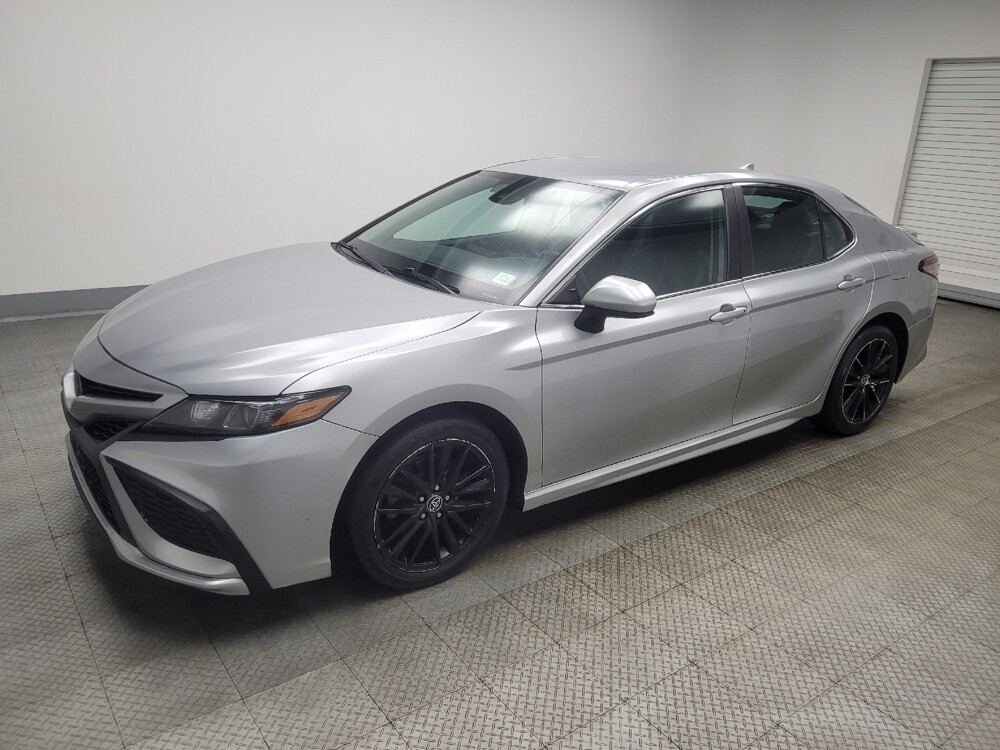 2021 Toyota Camry in Mishawaka, IN 46545 - 18135294 2