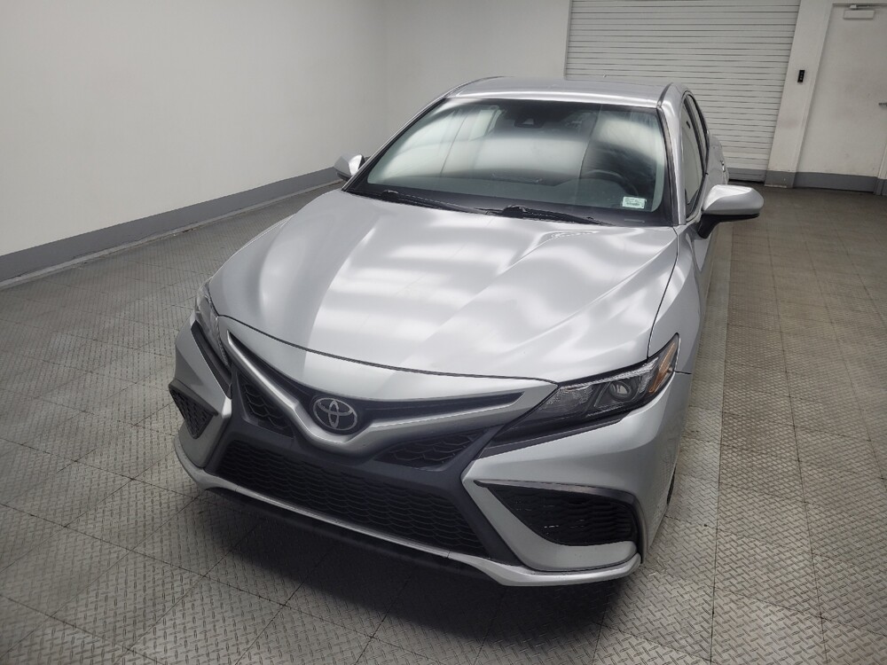 2021 Toyota Camry in Mishawaka, IN 46545 - 18135294 15