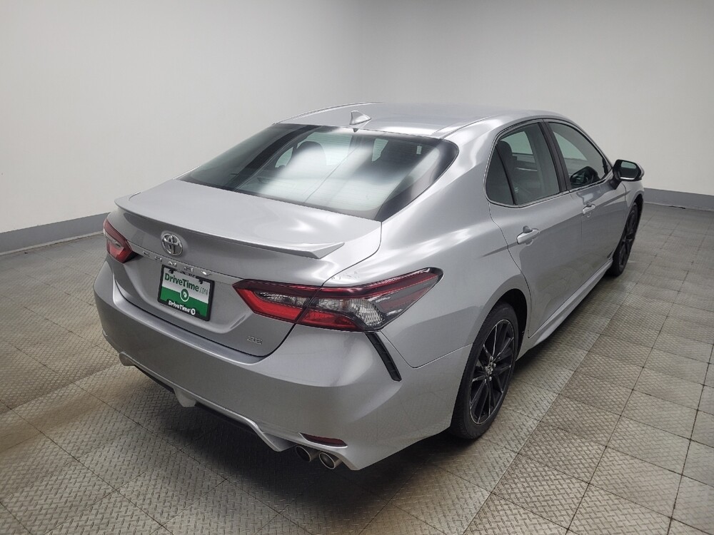 2021 Toyota Camry in Mishawaka, IN 46545 - 18135294 9