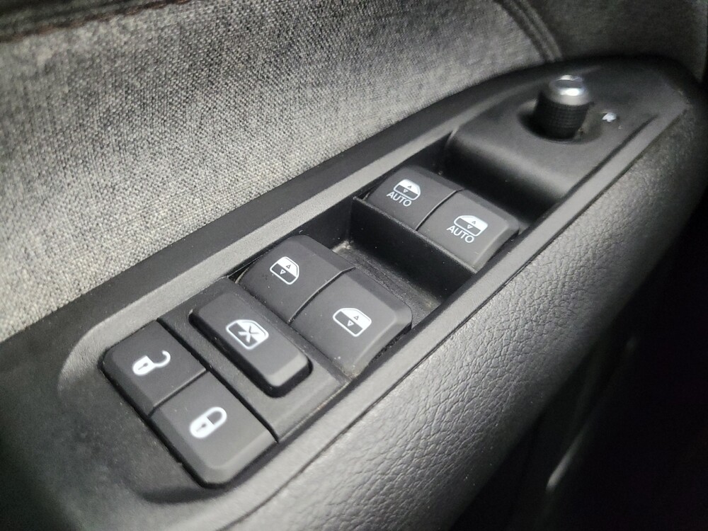 2022 Jeep Compass in Mishawaka, IN 46545 - 18135296 27