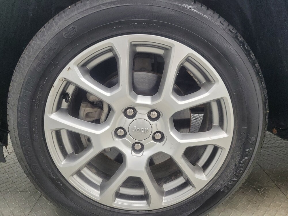 2022 Jeep Compass in Mishawaka, IN 46545 - 18135296 31